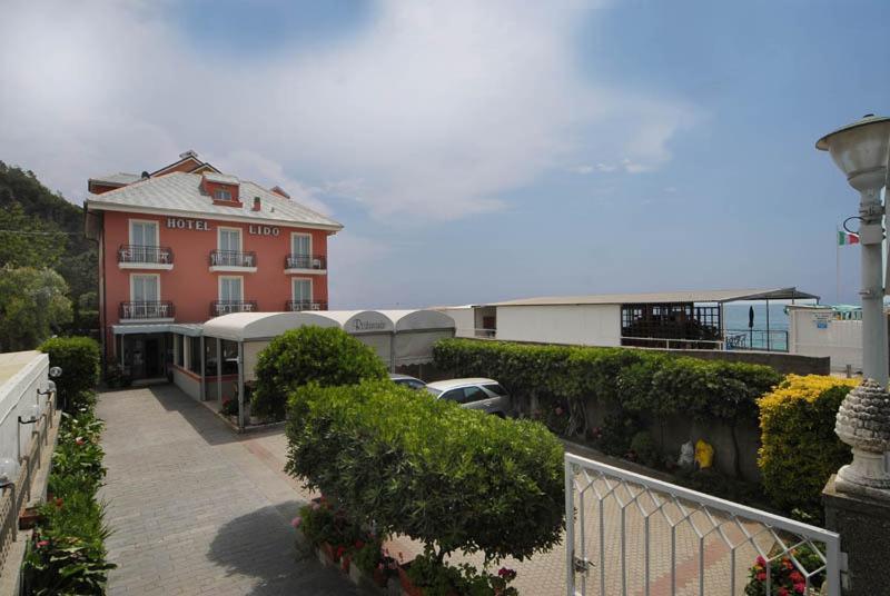 Hotel Lido Deiva Marina Exterior foto