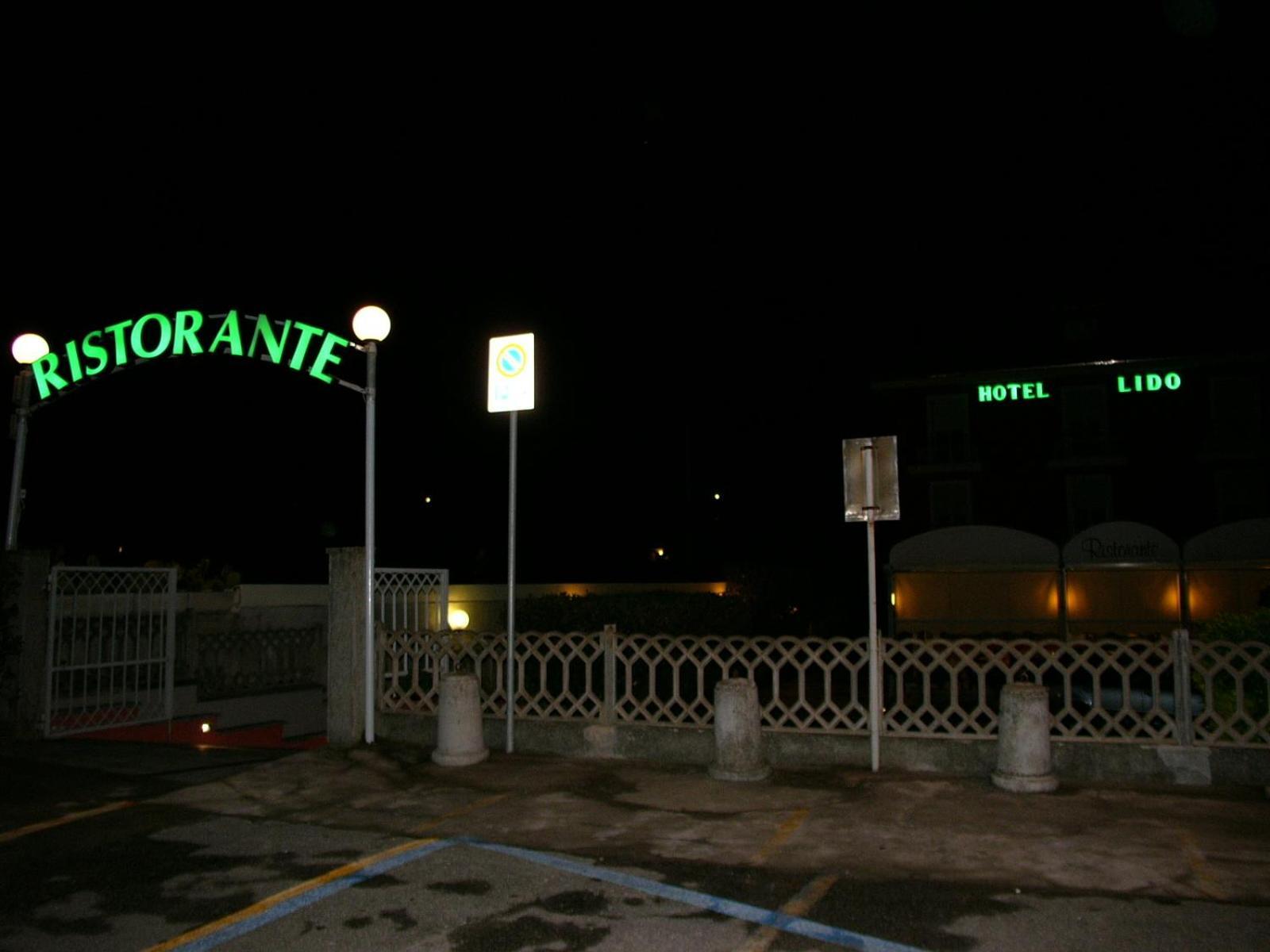 Hotel Lido Deiva Marina Exterior foto